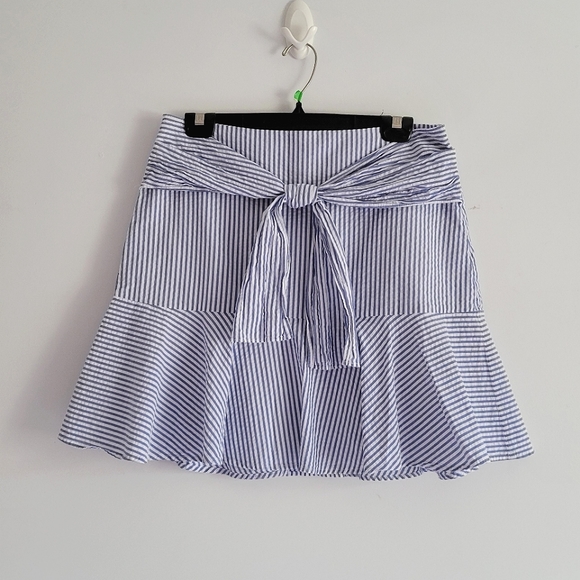 Club Monaco Dresses & Skirts - Club Monaco Skirt